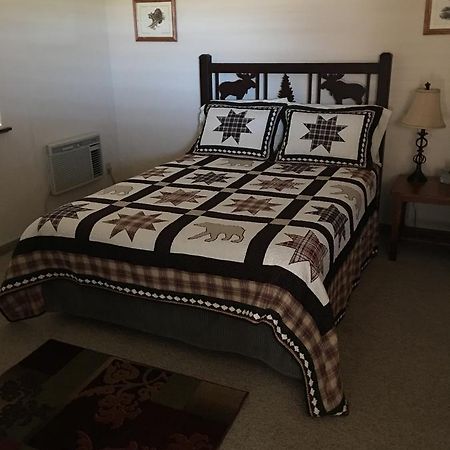 Pioneer Mountain Cabins Villa Butte Buitenkant foto
