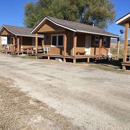 Pioneer Mountain Cabins Villa Butte Buitenkant foto
