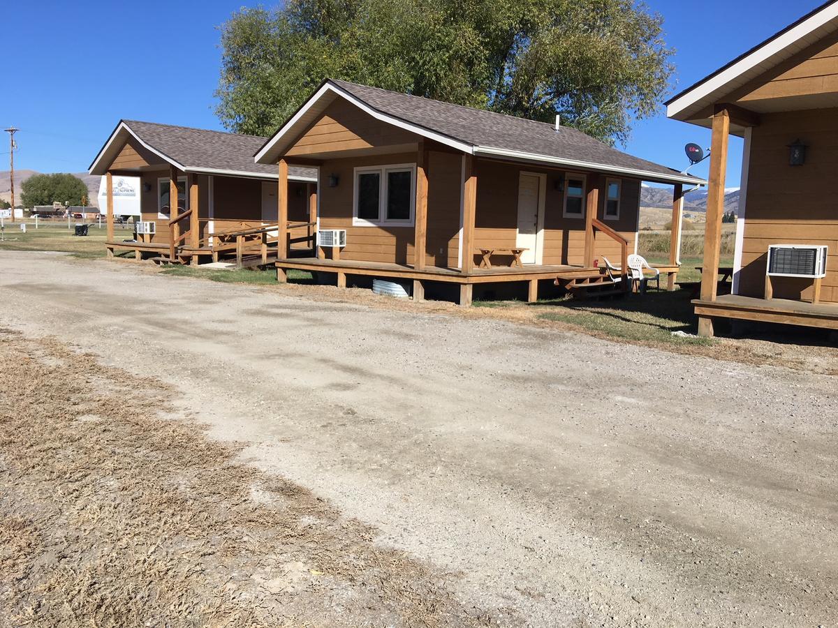 Pioneer Mountain Cabins Villa Butte Buitenkant foto